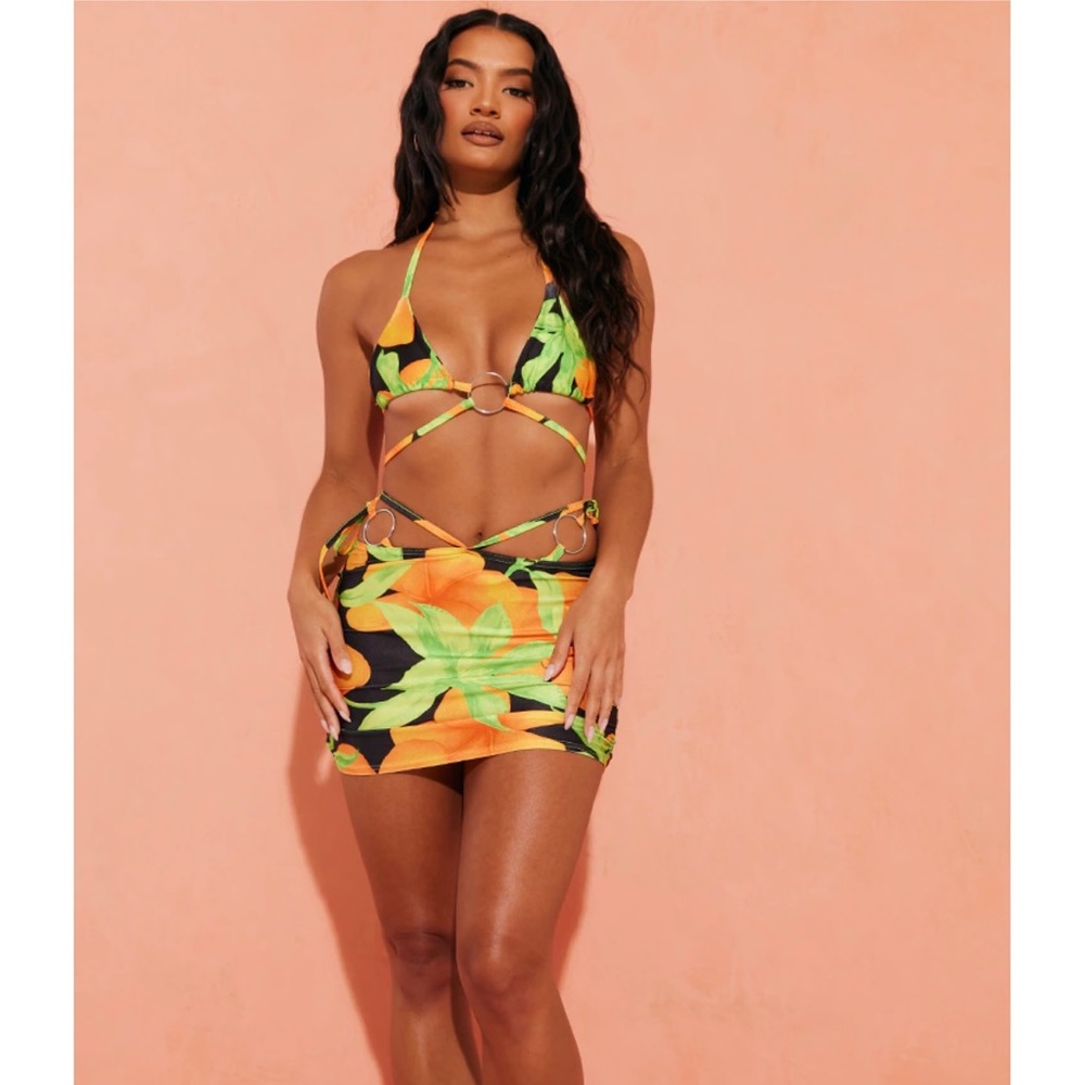PrettyLittleThing
Orange With Green Leaves Print Bikini Bottom with Skirt